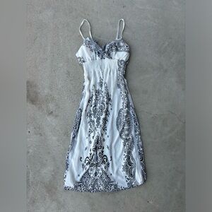 White and black paisley print dress